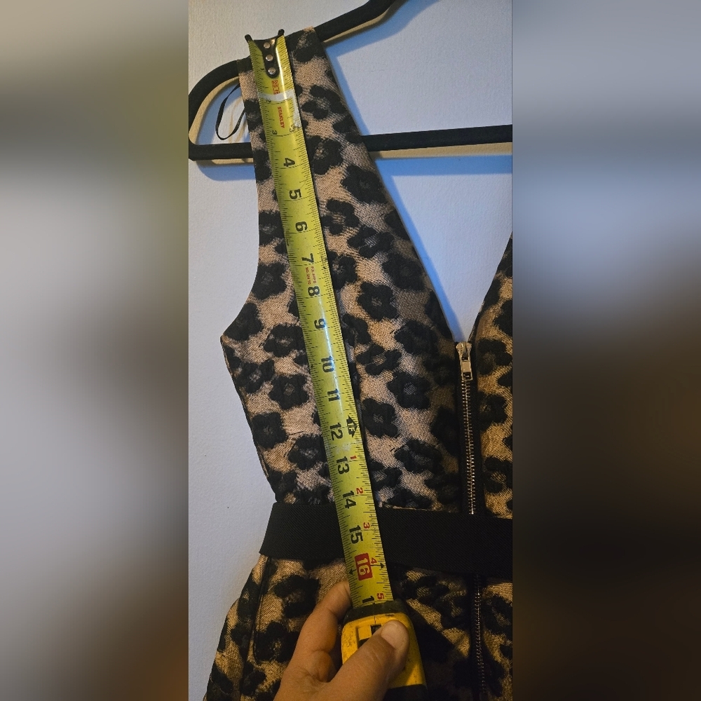 Xtaren Leopard Print Mini Dress with Belt (B1) - Picture 6 of 8